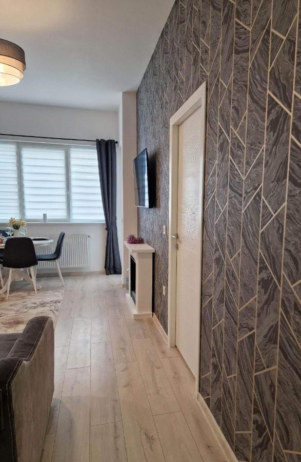 Cozy Corner Apartment *